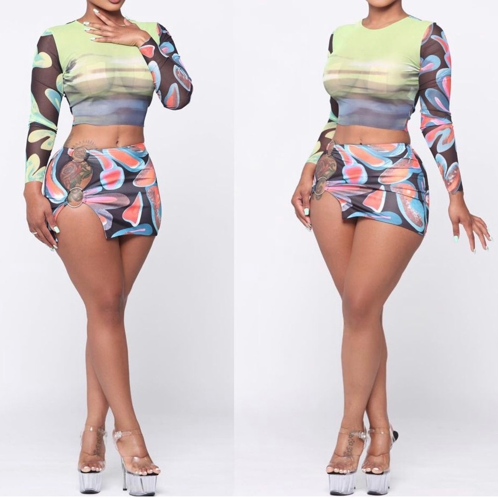 2 Piece Boutique Mini Skirt Set. Size Large.